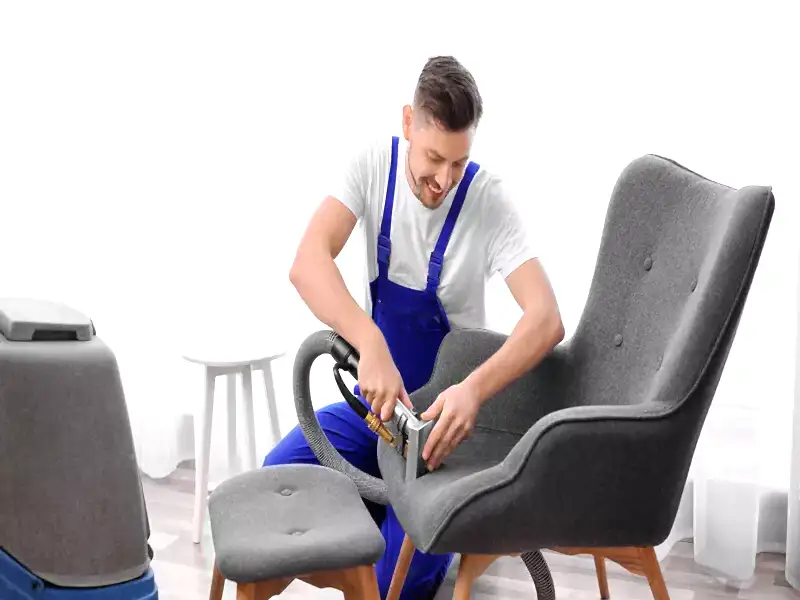 Sandalye Temizliği: Deri ve Kumaş Sandalyeler İçin Öneriler